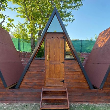 The Hood - Shkodra Backpackers Hostel Exterior foto