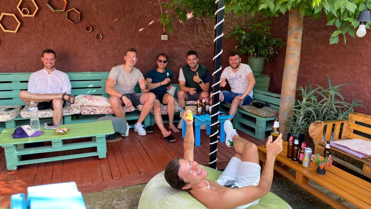 The Hood - Shkodra Backpackers Hostel Exterior foto