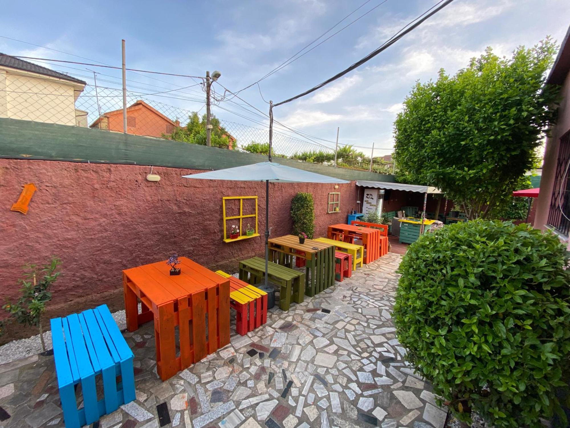 The Hood - Shkodra Backpackers Hostel Exterior foto