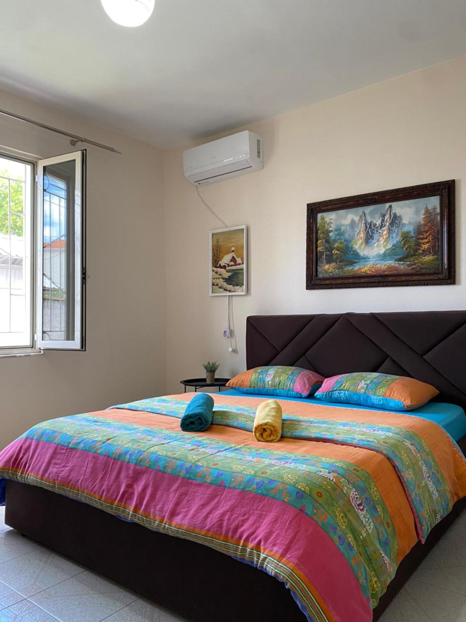 The Hood - Shkodra Backpackers Hostel Exterior foto